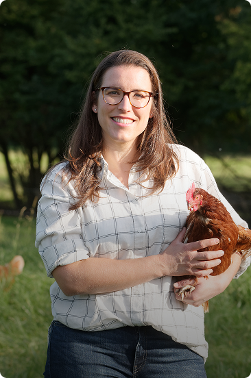 Stéphanie, pluimveehouder uit Loué