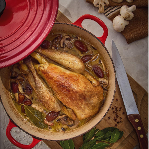 Pintade fermière de Loué aux dattes et aux champignons