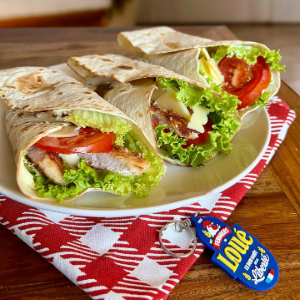 Wrap gourmand à la dinde panée de Loué
