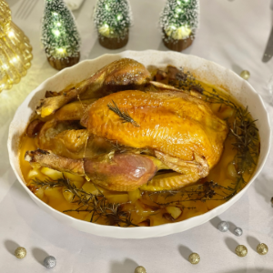 Recette de chapon fermier de Noël rôti et farci aux marrons