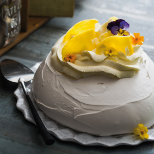 La pavlova à la mangue : la recette légère et fruitée